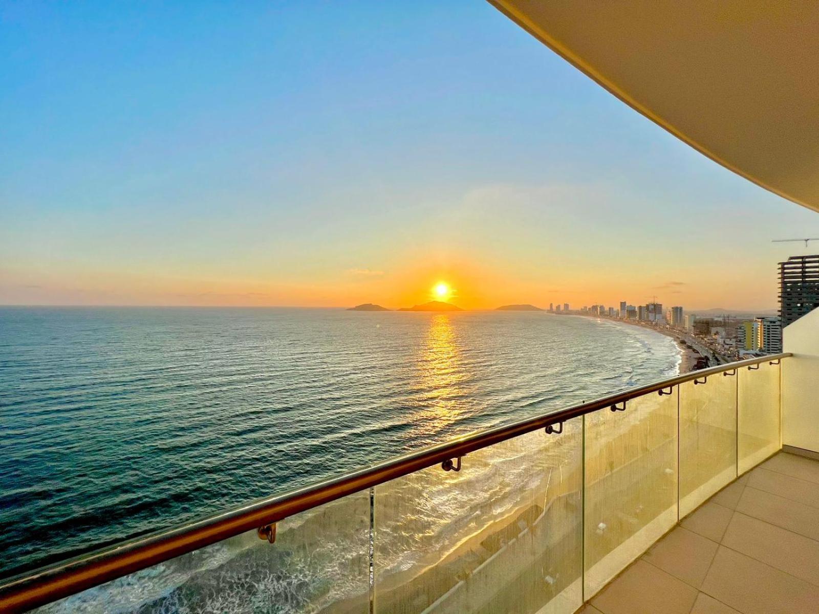 Sunset View Malecon 1402 Vista Panoramica Al Mar Lejlighed Mazatlán Eksteriør billede
